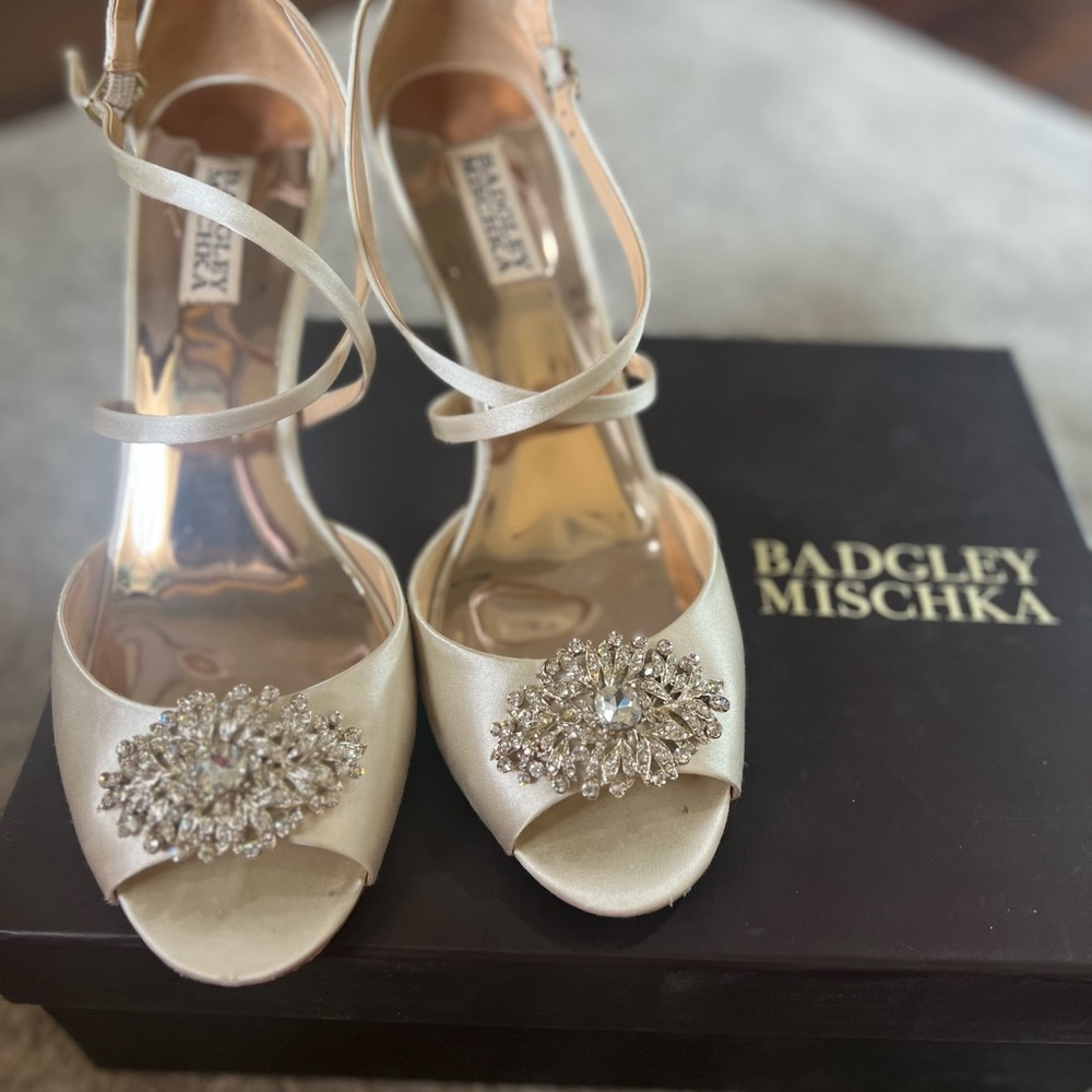 Womens- off white wedge shoes